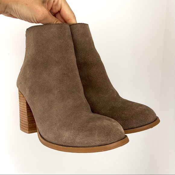 Urban Outfitters Ankle Boots - Picture 3 of 10